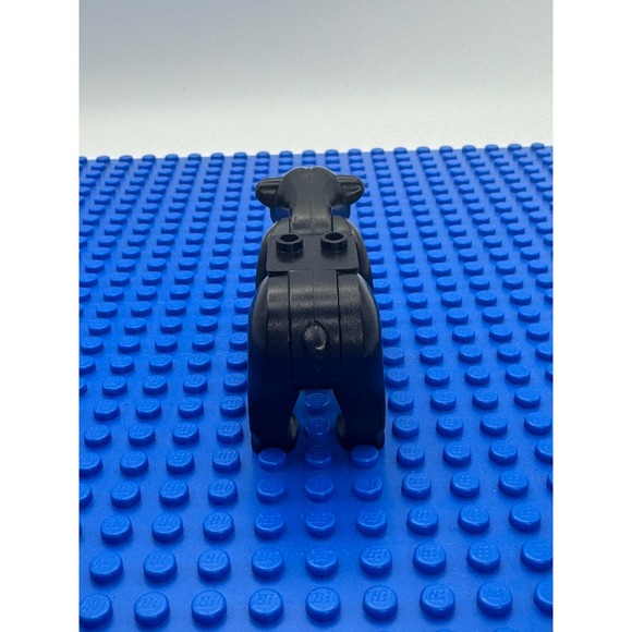 LEGO Black Bear with 2 Studs on Back with Black Nose (98295c01pb030) From 60188 - Picture 4 of 8